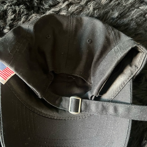 Hat - Picture 3 of 4